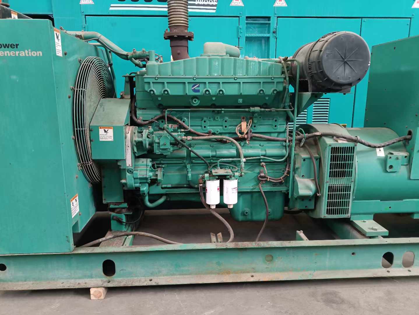 北塔过载会对 600kW 柴油发电机组造成哪些损害？